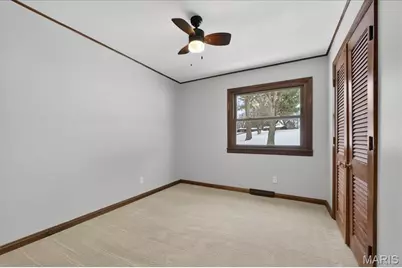 6 Castle Drive, Florissant, MO 63034 - Photo 20