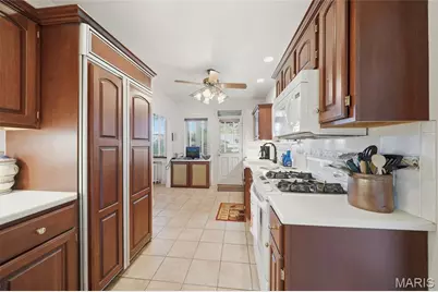 3839 Federer Place, Saint Louis, MO 63116 - Photo 8