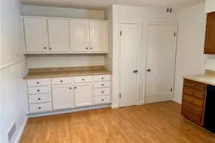 317 Thomas Ave, Saint Charles, MO 63301 - Photo 10