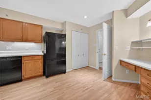 561 Sarah Ln, Saint Louis, MO 63141 - Photo 8