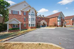 561 Sarah Ln, Saint Louis, MO 63141 - Photo 2