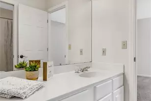 17104 Hillcrest Field Ct, Chesterfield, MO 63005 - Photo 24