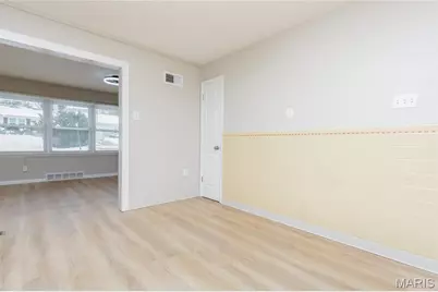8871 Boyce Place, Jennings, MO 63136 - Photo 10