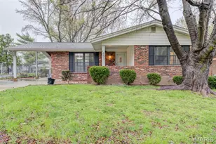 12071 Ameling Rd, Maryland Heights, MO 63043 - Photo 2