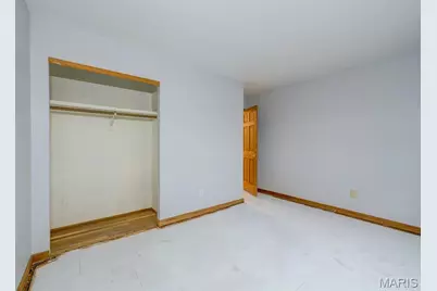 12071 Ameling Road, Maryland Heights, MO 63043 - Photo 22