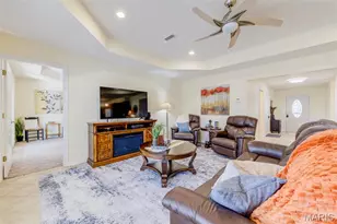 327 Quail Ridge Ct, Bourbon, MO 65441 - Photo 8