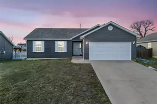 141 Rockford Dr, Troy, MO 63379 - Photo 1