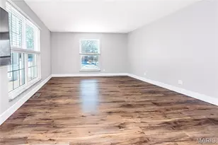 9836 Charwick Dr, Saint Louis, MO 63128 - Photo 6