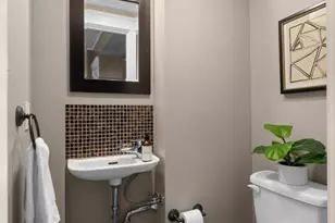 7560 Stanford Ave, University City, MO 63130 - Photo 18