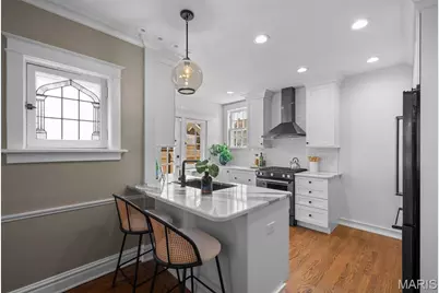7560 Stanford Avenue, University City, MO 63130 - Photo 12