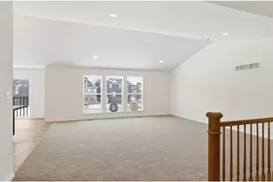 689 Fox Creek Dr, Fenton, MO 63026 - Photo 6