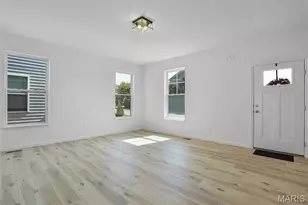 7119 Trainor Pl, Saint Louis, MO 63116 - Photo 4