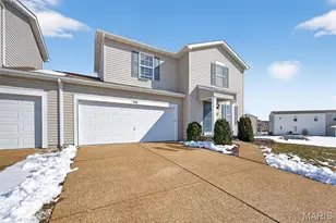 108 Bridgeton Dr, Wentzville, MO 63385 - Photo 2