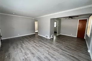 1030 Addison, Saint Louis, MO 63137 - Photo 4