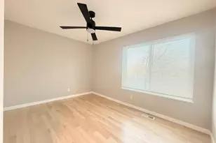 139 Aspencade Cir, O'Fallon, MO 63376 - Photo 10