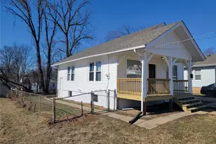 325 Redmond Ave, Ferguson, MO 63135 - Photo 2