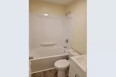 617 Tesmore Place, Saint Louis, MO 63135 - Photo 8