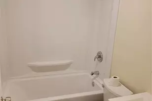 617 Tesmore Pl, Saint Louis, MO 63135 - Photo 8