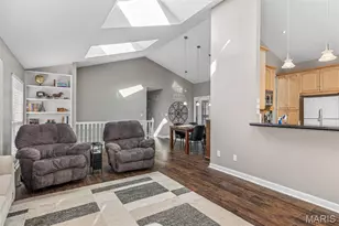 6835 Bear Creek Dr, Saint Louis, MO 63129 - Photo 16