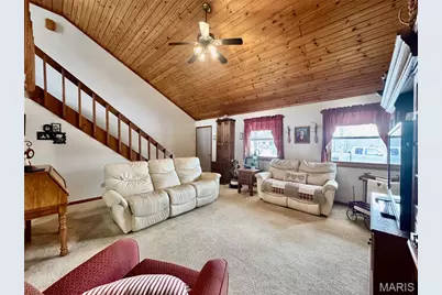 4250 Sunburst Drive, Hannibal, MO 63401 - Photo 2