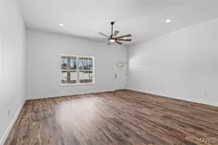 323 Wellington Pl, Farmington, MO 63640 - Photo 2