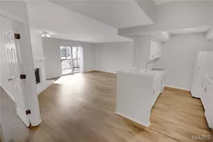 321 Shirley Ridge Dr, Saint Charles, MO 63304 - Photo 4