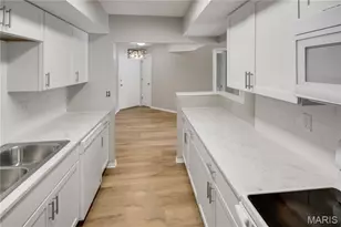 321 Shirley Ridge Dr, Saint Charles, MO 63304 - Photo 6