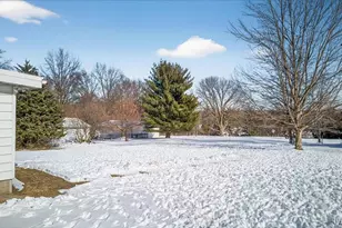 46 Garden Ln, Maryland Heights, MO 63043 - Photo 26