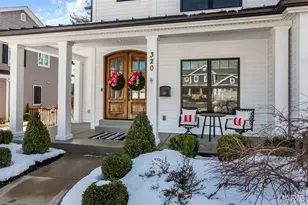 320 Bogey Ln, Kirkwood, MO 63122 - Photo 6