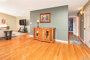 10748 Leebur Dr, Saint Louis, MO 63128 - Photo 8