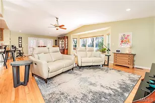 10748 Leebur Dr, Saint Louis, MO 63128 - Photo 10