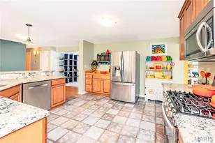 10748 Leebur Dr, Saint Louis, MO 63128 - Photo 16