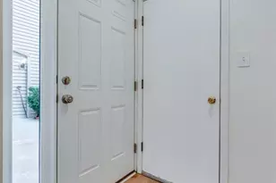 1722 Robin Knl Ct, Saint Louis, MO 63146 - Photo 4