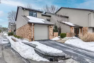 1722 Robin Knl Ct, Saint Louis, MO 63146 - Photo 2