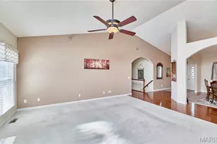 134 Huntington Crossing Dr, Saint Peters, MO 63376 - Photo 18