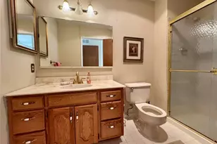 890 Meadowgrass Dr, Florissant, MO 63033 - Photo 14