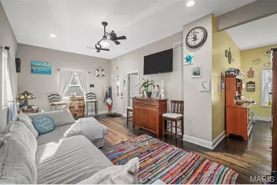 917 N 5th Street, Saint Charles, MO 63301 - Photo 6