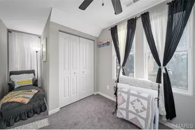 917 N 5th Street, Saint Charles, MO 63301 - Photo 22