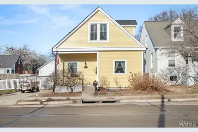 917 N 5th Street, Saint Charles, MO 63301 - Photo 2