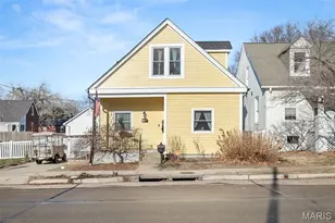 917 N 5th St, Saint Charles, MO 63301 - Photo 2