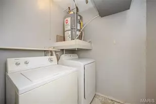 1084 Mersey Bend Dr, Saint Louis, MO 63129 - Photo 14