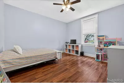 9533 Gentry Avenue, Saint Louis, MO 63125 - Photo 12