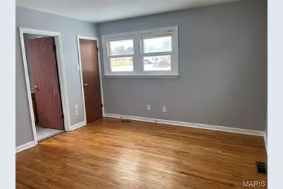 805 Saint Patrice Lane, Florissant, MO 63031 - Photo 10