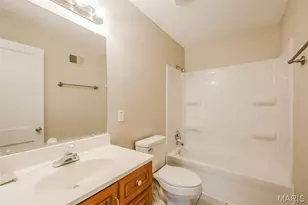 9457 Harold Dr, Saint Louis, MO 63134 - Photo 14