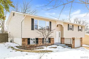 618 Lime Rock Dr, Saint Charles, MO 63304 - Photo 2