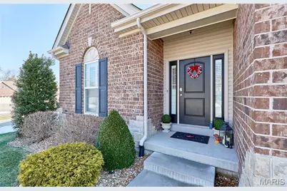 935 Ridgepointe Place Circle, Lake Saint Louis, MO 63367 - Photo 4