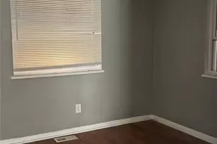 10040 Monarch Dr, Saint Louis, MO 63136 - Photo 10