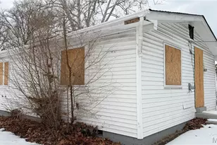 10040 Monarch Dr, Saint Louis, MO 63136 - Photo 14