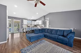 1374 Half Moon Dr, O'Fallon, MO 63366 - Photo 16