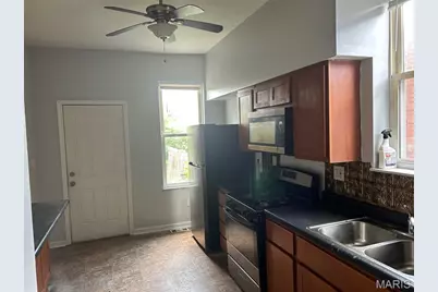 4636 Saint Ferdinand Avenue, Saint Louis, MO 63113 - Photo 4